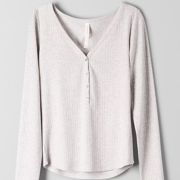 Aritzia The group by Babaton Kerry longsleeve top xxs - Picture 4 of 8